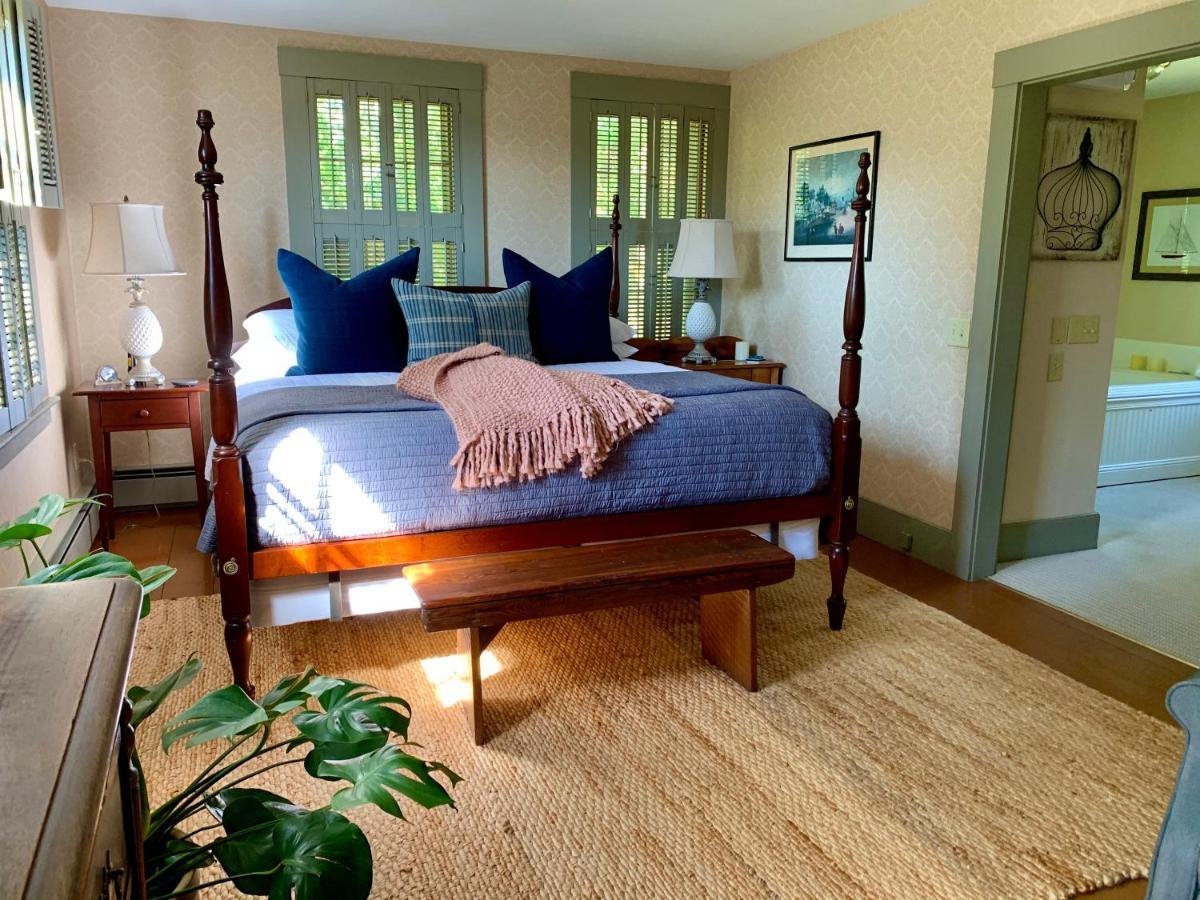 バーンズテーブル Ashley Manor Bed & Breakfast エクステリア 写真