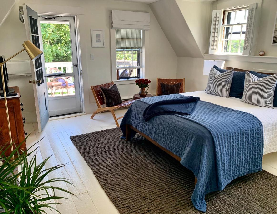 バーンズテーブル Ashley Manor Bed & Breakfast エクステリア 写真