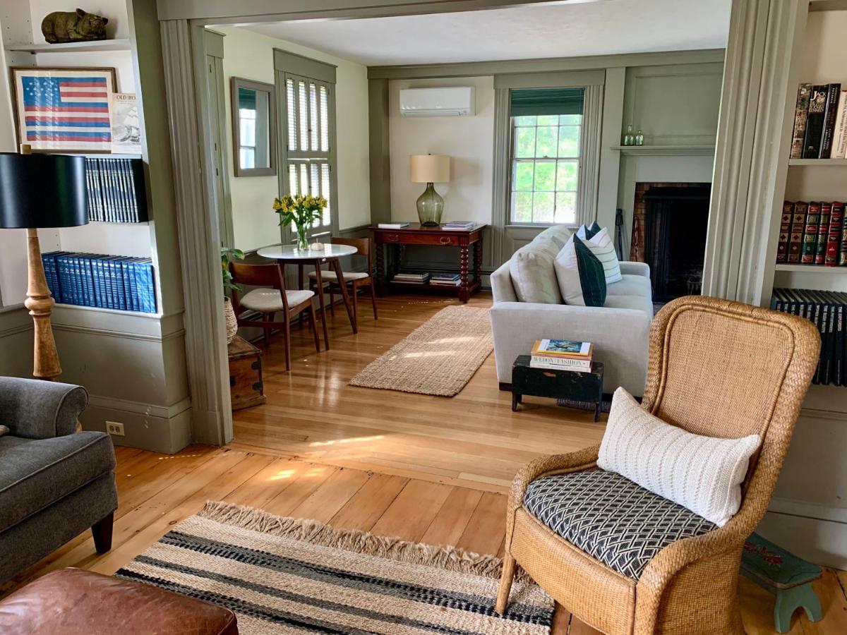 バーンズテーブル Ashley Manor Bed & Breakfast エクステリア 写真