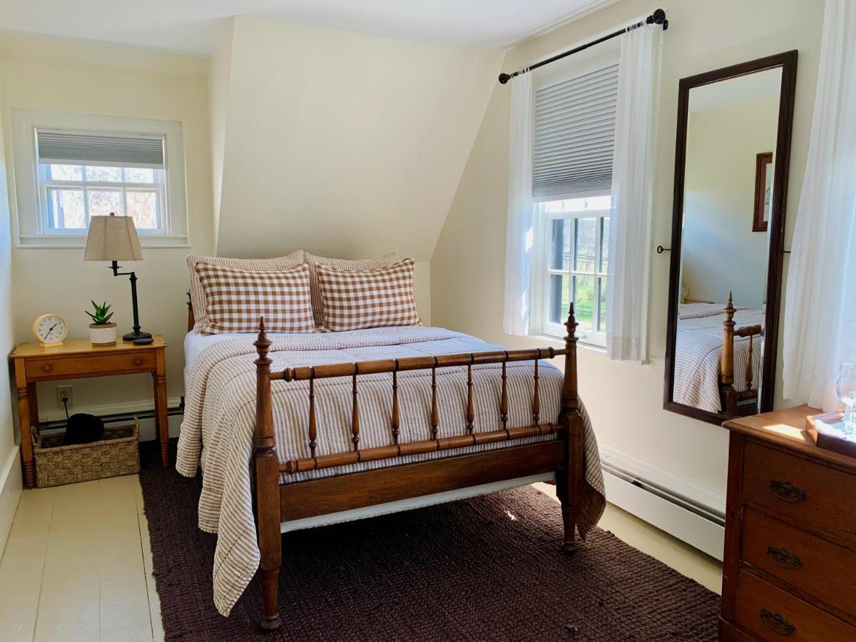 バーンズテーブル Ashley Manor Bed & Breakfast エクステリア 写真