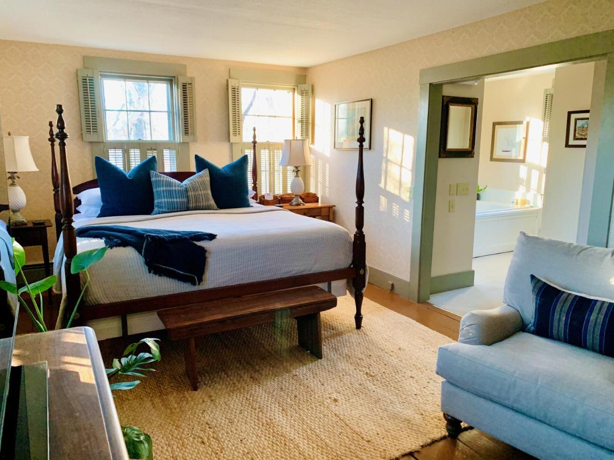 バーンズテーブル Ashley Manor Bed & Breakfast エクステリア 写真